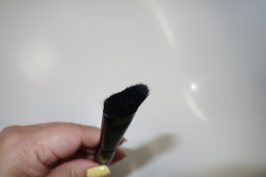 tweeze contour conceal side