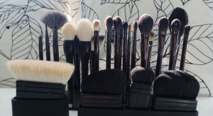 Rae Morris Collection Set (two brush holders in front not included in set)